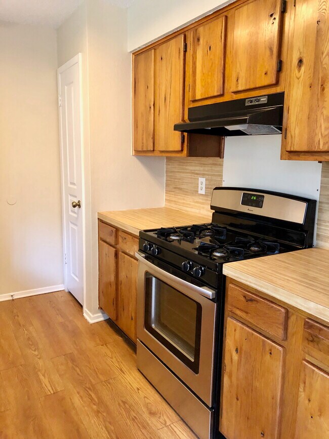 4504 Dorsett Oaks Cir Unit A, Austin, TX 78727