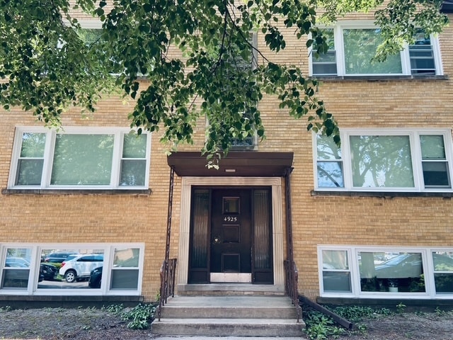 4925 Greenwood St unit 4925 Greenwood St 2E, Skokie, IL 60077 - photo 1