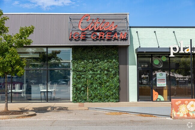 Cities Ice Cream serves local ice cream near Brookhaven North.