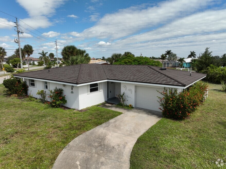 210 Delido Ct, Punta Gorda, FL 33950 - photo 2