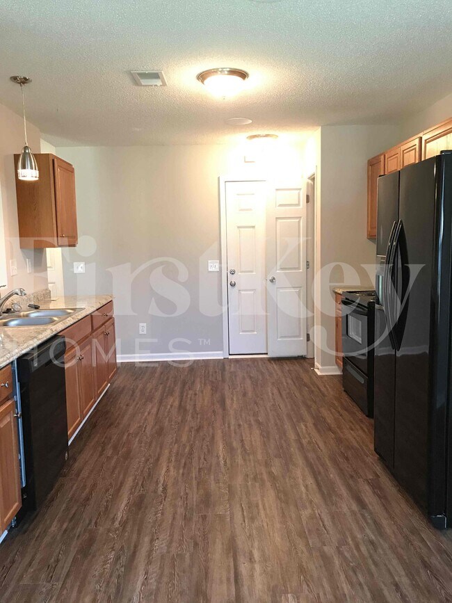 120 Pointer Dr, Goose Creek, SC 29445 - photo 5