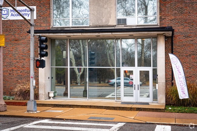 Eagle Tower Grove is a public, charter school.