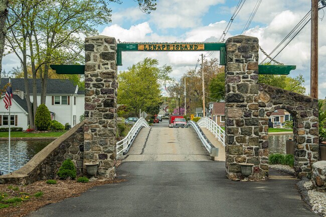 Entrance to Lenape Island community on Indian Lake in Denville