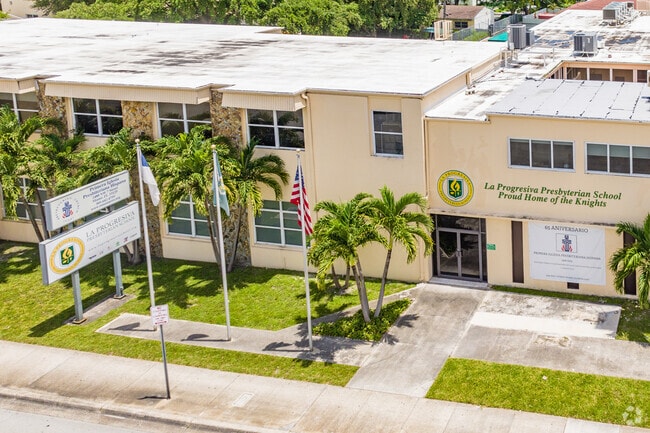 La Progresiva Presbyterian School teaches students to be caring and helpful in their community.