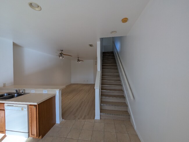 2270 Mulberry Ln, North Port, FL 34289 - photo 7