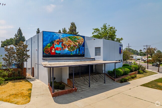 Edwin Markham Middle is graded C by Niche.