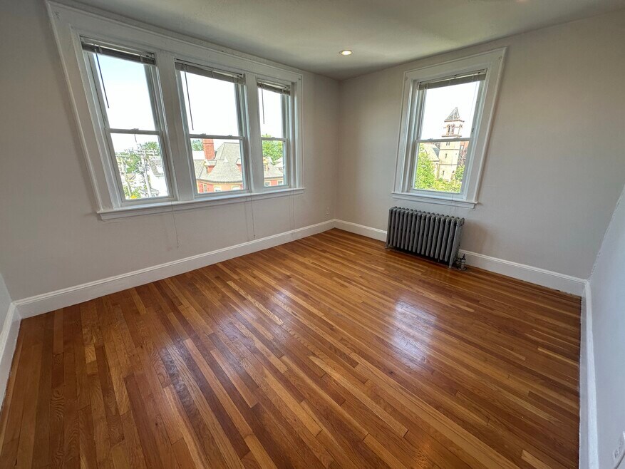 130 Highland Ave unit 1, Somerville, MA 02143 - photo 1