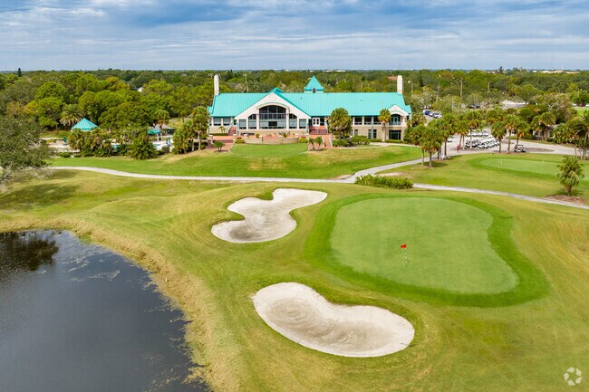 Bayou Club has a state of the art clubhouse facility for all of your country club needs.