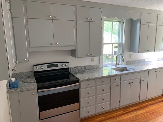 62 E Church St unit 64, Fairport, NY 14450 - photo 3