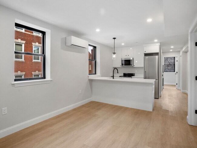 176 Salem St unit 4, Boston, MA 02113 - photo 4