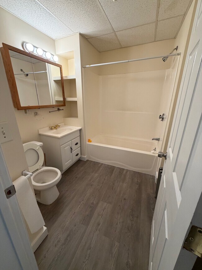 11 Gilbride Terrace unit 11 Gilbride Terrace, Lowell, MA 01851 - photo 6