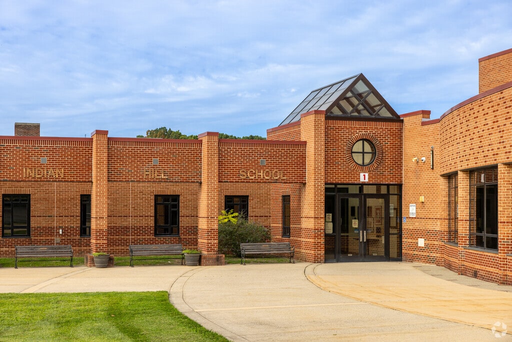 Courses in Reading, Writing, and Literature are available at Indian Hill School.