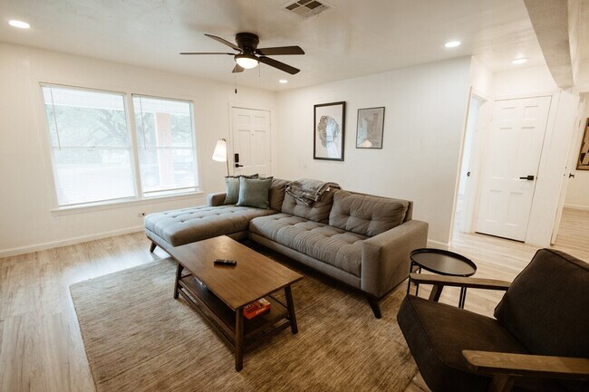 1824 N 12th St unit ID1352454P, Waco, TX 76707 - photo 6