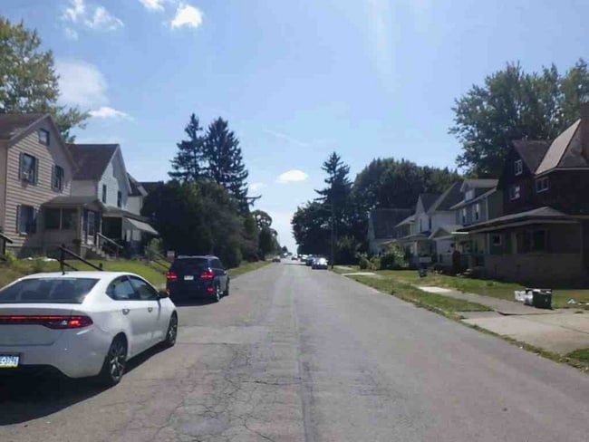 647 Spruce Ave unit 201, Sharon, PA 16146 - photo 3