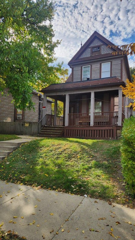 733 S 26th St, Milwaukee, WI 53204