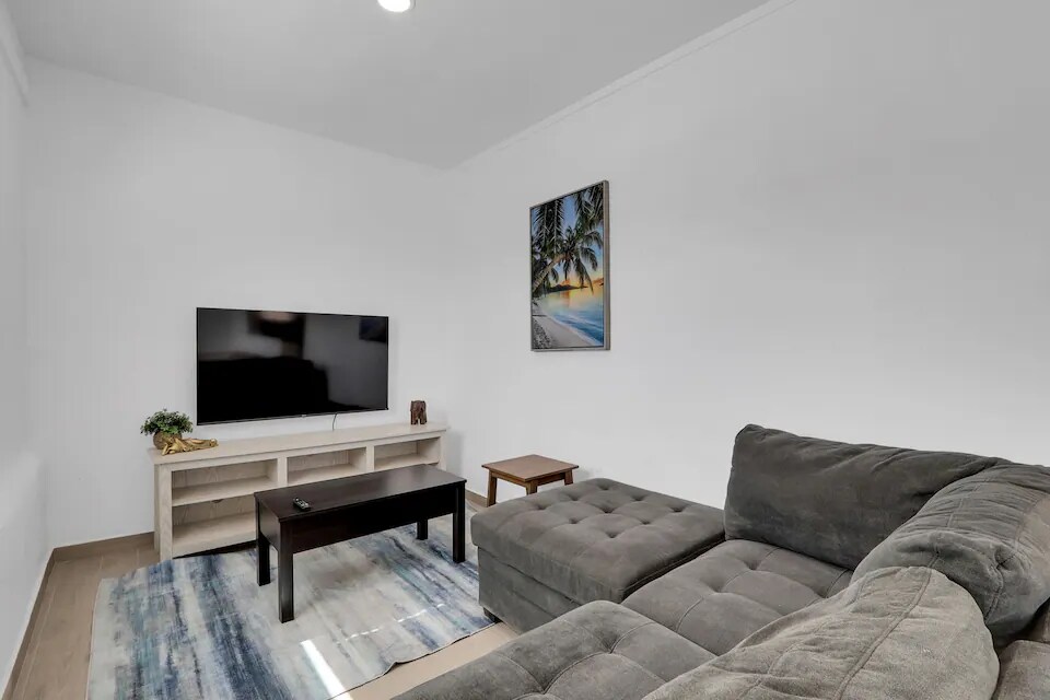 3611 Monroe Ave unit 3611 Unit 1, El Paso, TX 79930 - photo 1