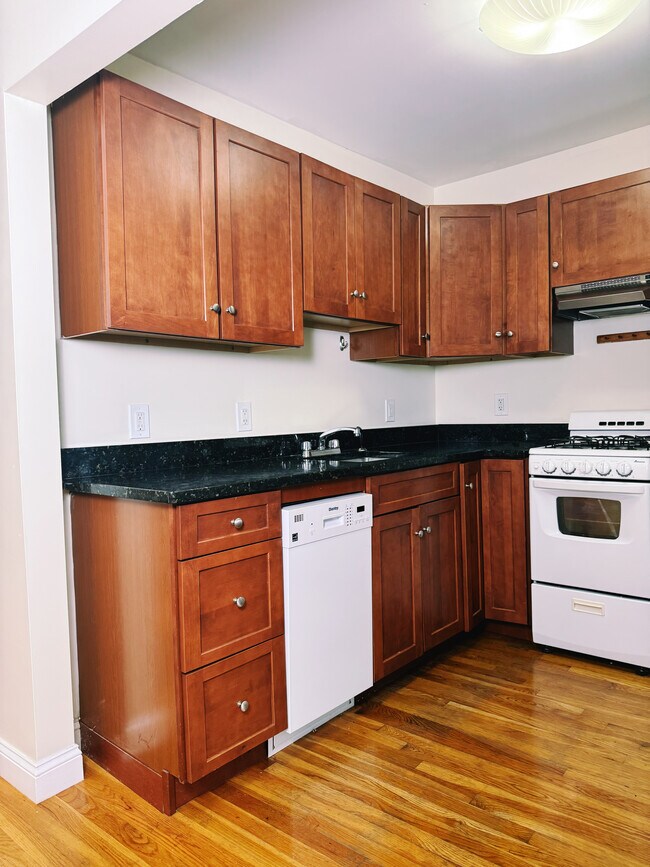 4 Union Place, Cambridge, MA 02141 - photo 5