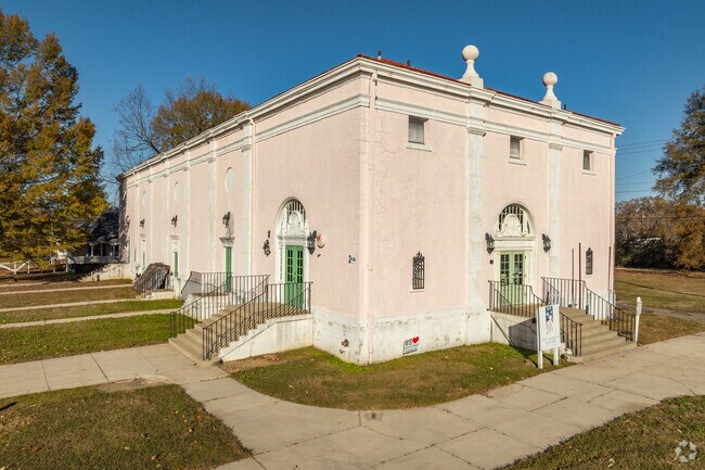Historic Downtown Bemis is home to the Bemis Mills Village Museum.