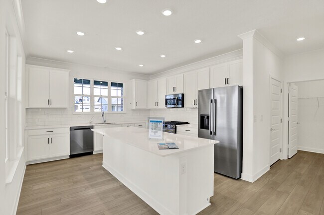 5267 Nettleton Way, Avon, IN 46123 - photo 3