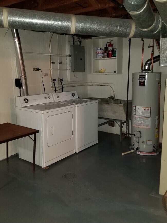 415 N 7th St unit 415 N 7th Ann Arbor, Ann Arbor, MI 48103 - photo 5