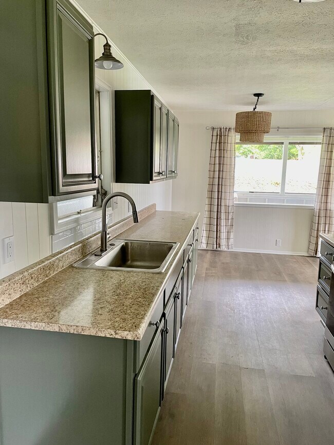 64-5230 Nani Waimea St unit 3 bed 2 bathroom, Kamuela, HI 96743 - photo 3