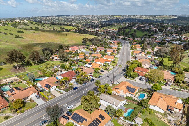Bonita Long Canyon enjoys open space and views.