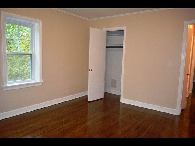 4633 N Lawndale Ave unit 35-3N, Chicago, IL 60625 - photo 3