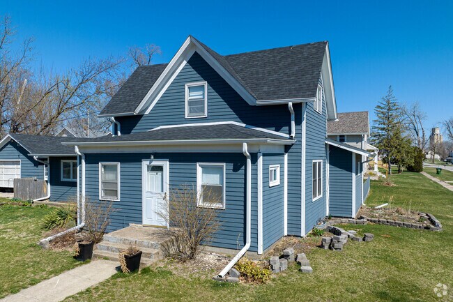 Larger Story and a Half style houses are also common throughout Woodward