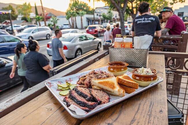 Try a delicious BBQ platter at The Swing Café, near Paloma del Sol.