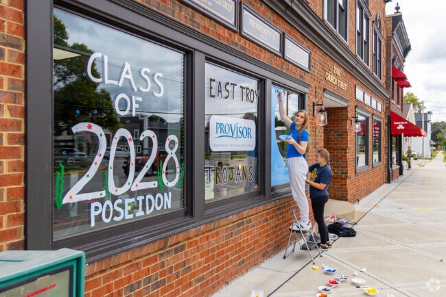 Main Street windows celebrate East Troy school spirit.