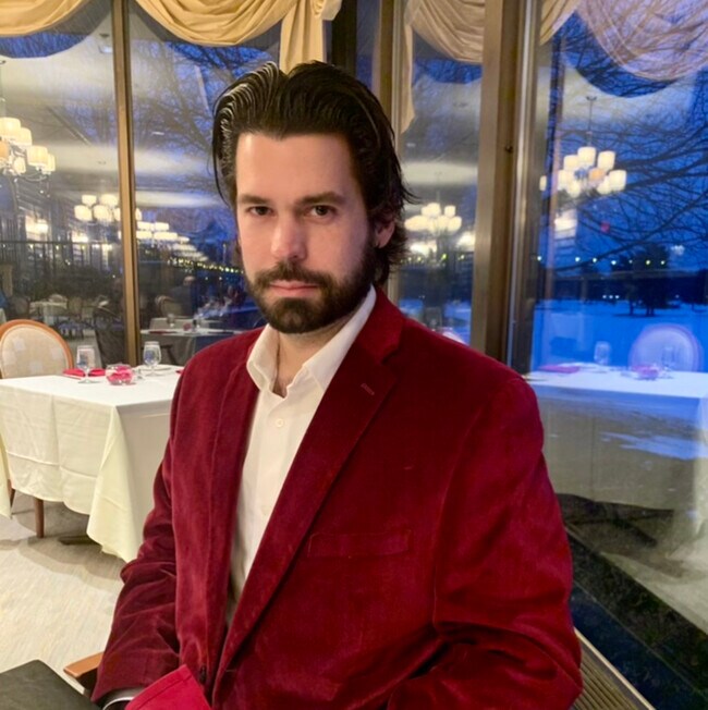 Agent Photo