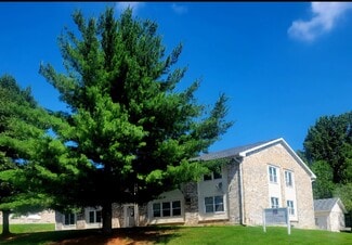 424 E Philip St, Des Moines, IA 50315
