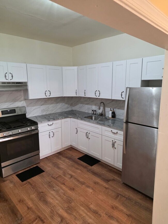 156 W Albanus St, Philadelphia, PA 19120 - photo 5