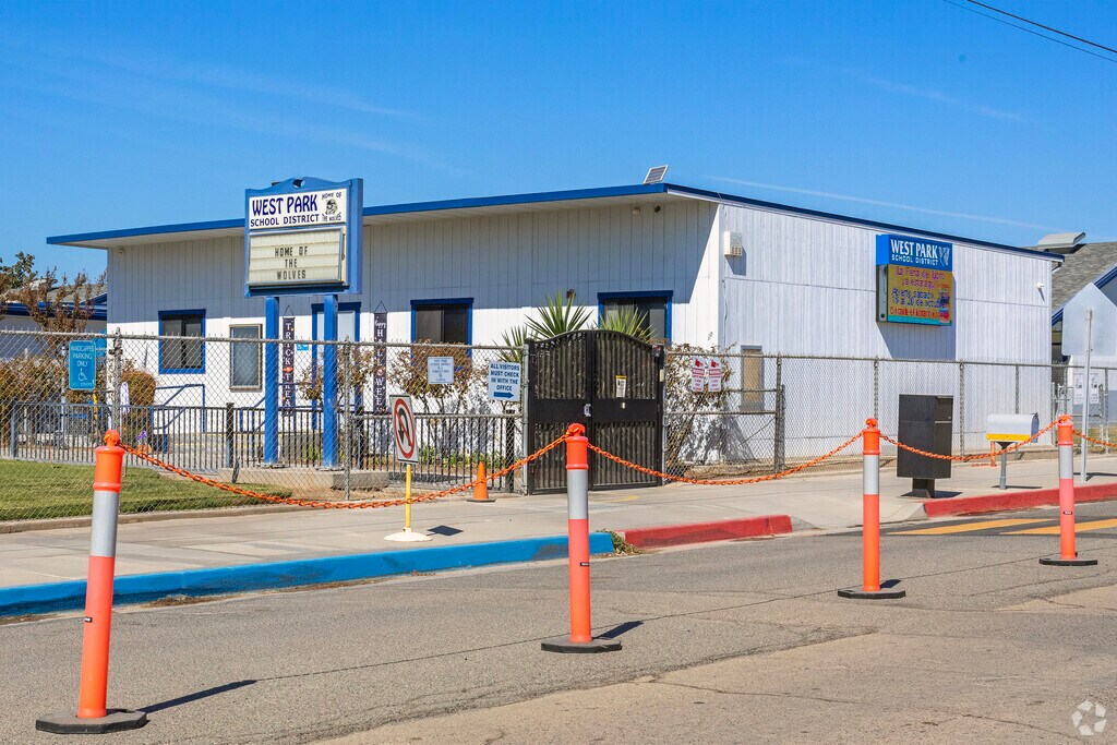 West Park Elementary School serves grades K-8 in Western Fresno.