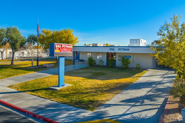 M  J  Christensen Elementary School Photo 7