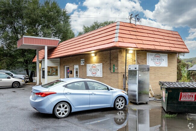 Lou Who’s Pizza & Pasta delivers popular pizza and pasta dishes to homes in White.