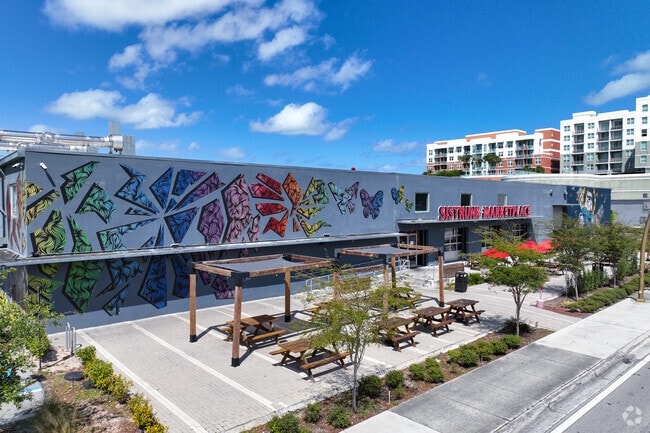 Sistrunk Marketplace has a front yard outdoor dining terrace