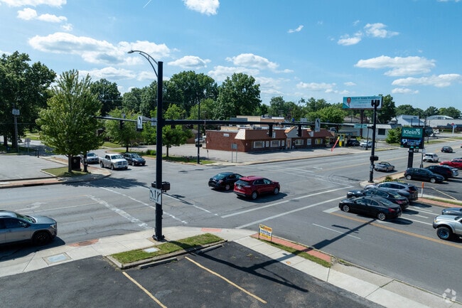 State Street in the Broad Boulevard neighborhood provides access to shopping and dining.