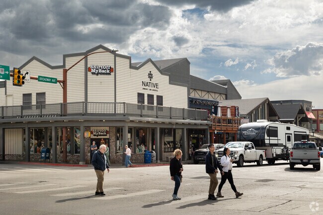 Downtown Jackson offers up hundreds of boutique shops and eateries making it a highlight of any roadtrip.