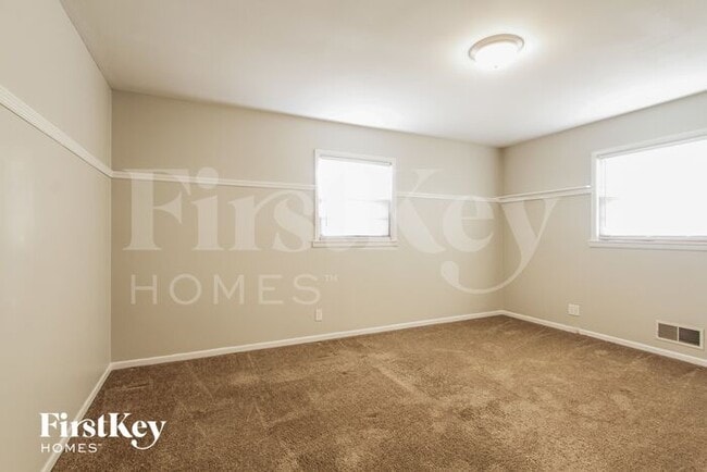 336 Wayside Dr, Plainfield, IN 46168 - photo 7