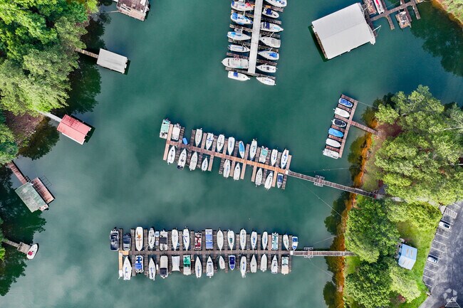 Harbor Boat Marina offers Oak Grove residents a scenic and convenient haven for their boats.
