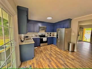 1101 Broad Creek Rd, New Bern, NC 28560