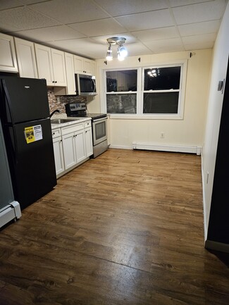 34 E Gate Unit 2nd FL, Copiague, NY 11726