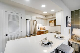 801 15th St S, Arlington, VA 22202