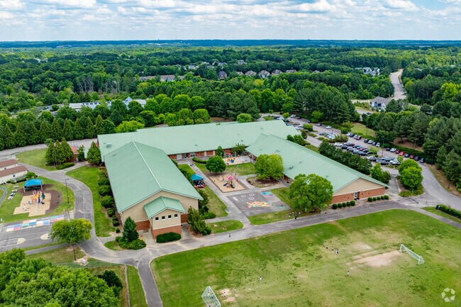 According to Niche.Com, Carpenter Elementary has a student-teacher ratio of 14 to 1.