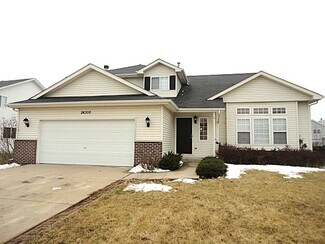 26300 W Riverbend Ln, Channahon, IL 60410