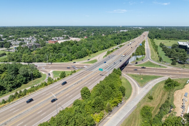 For destinations north and south, hop on 385 in Hickory Hill.