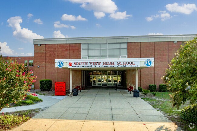 South View High School in Hope Mills prepares students for college success.
