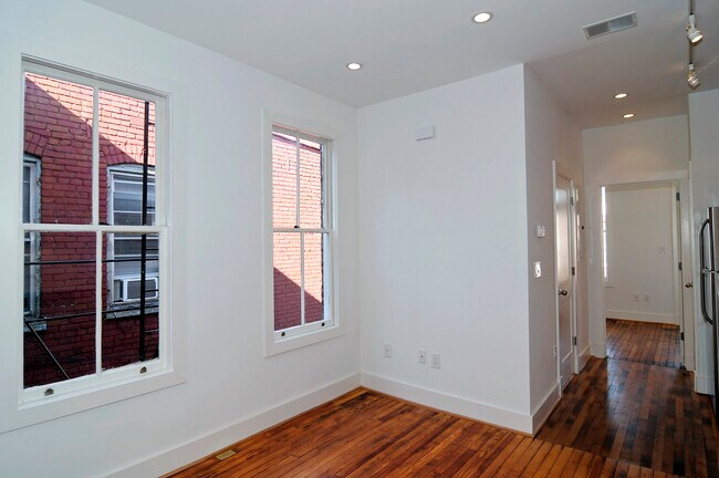 749 Park Rd NW unit 3, Washington, DC 20010 - photo 4