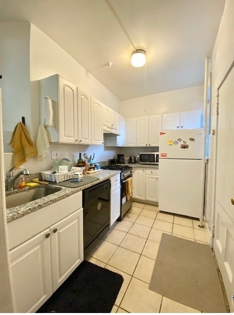 322 Saint Paul St Unit 1, Brookline, MA 02446